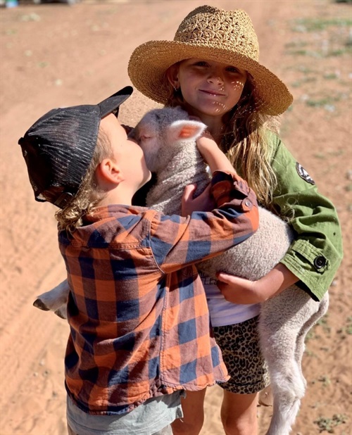 Carinya's Baby Farm Animals & Kids