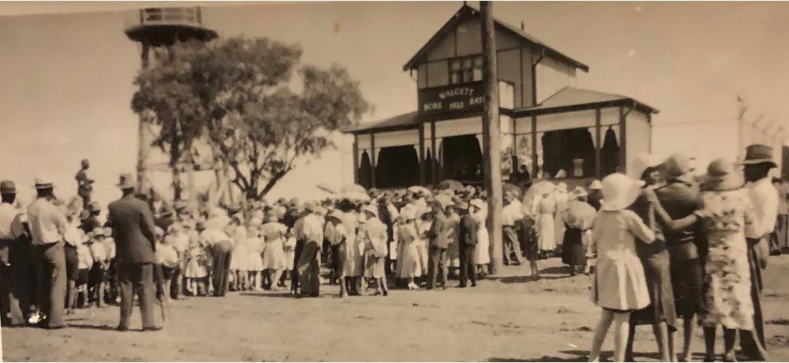 Opening of the Bore Baths 1933.jpg